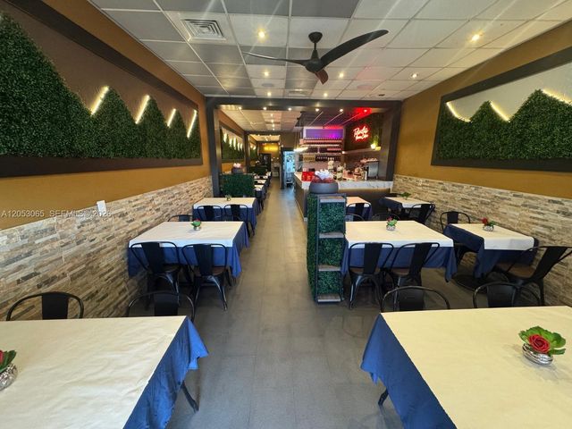 7367 NW 36th St, Miami, FL 33166
