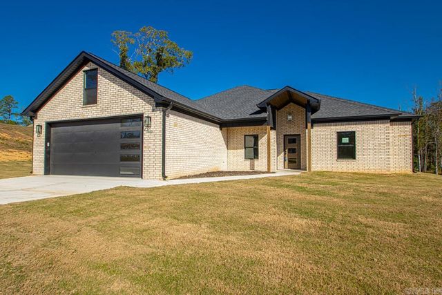 1000 Duke Drive, Bauxite, AR 72011