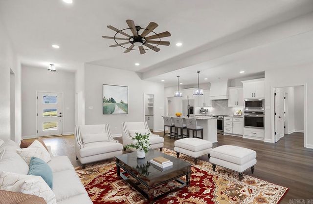 1000 Duke Drive, Bauxite, AR 72011