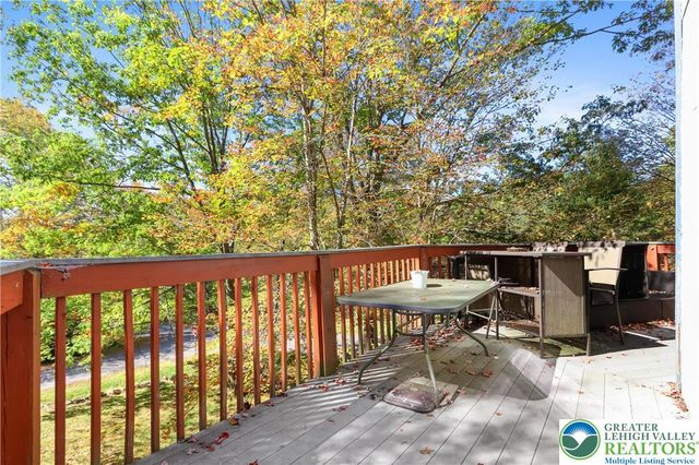 20 Floral Drive, Gouldsboro, PA 18424