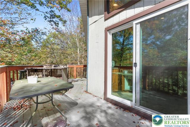 20 Floral Drive, Gouldsboro, PA 18424