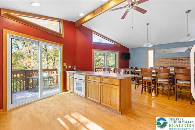 20 Floral Drive, Gouldsboro, PA 18424