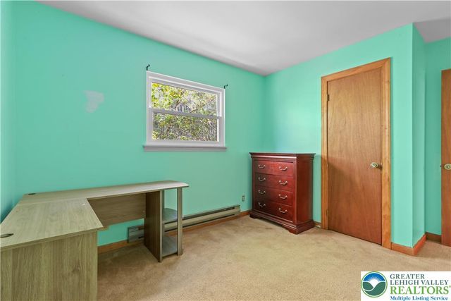 20 Floral Drive, Gouldsboro, PA 18424