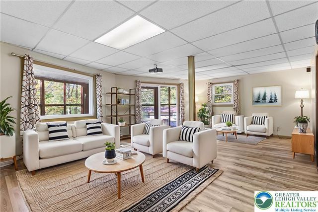 20 Floral Drive, Gouldsboro, PA 18424