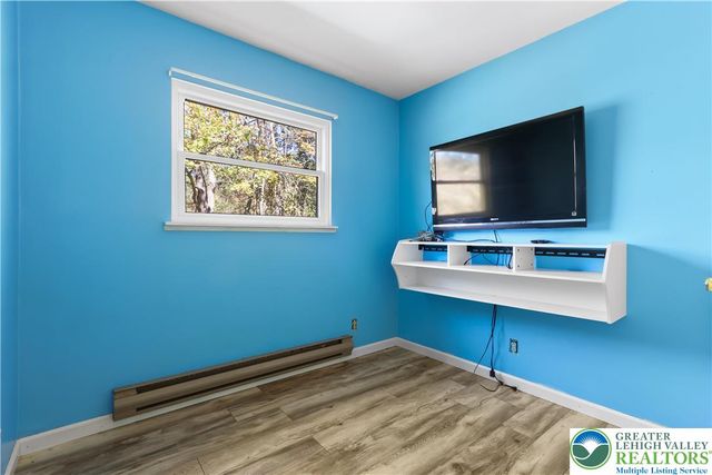 20 Floral Drive, Gouldsboro, PA 18424