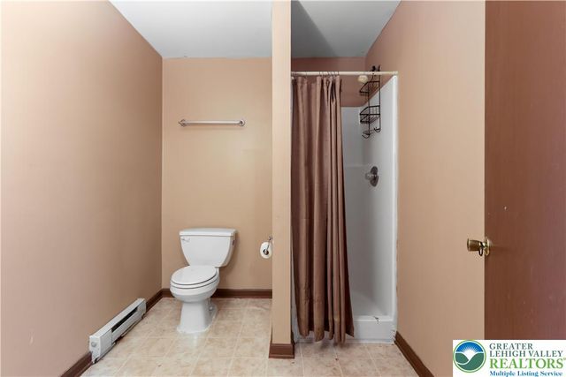 20 Floral Drive, Gouldsboro, PA 18424