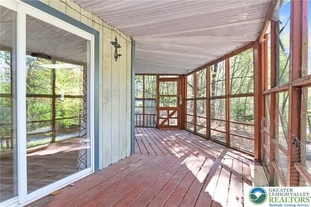 20 Floral Drive, Gouldsboro, PA 18424