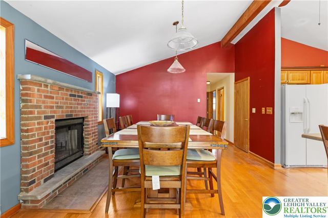 20 Floral Drive, Gouldsboro, PA 18424