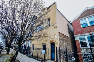 2040 W 19TH Street 2F, Chicago, IL 60608