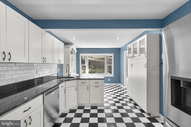 822 LOXFORD TER, Silver Spring, MD 20901