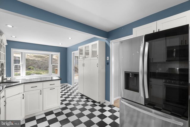 822 LOXFORD TER, Silver Spring, MD 20901