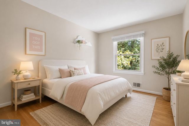 822 LOXFORD TER, Silver Spring, MD 20901
