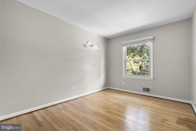 822 LOXFORD TER, Silver Spring, MD 20901
