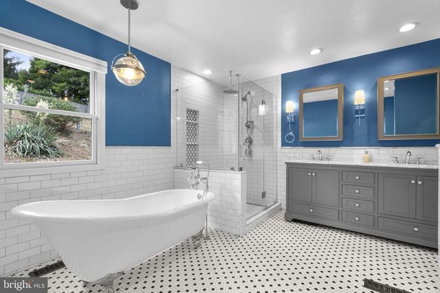 822 LOXFORD TER, Silver Spring, MD 20901