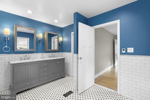 822 LOXFORD TER, Silver Spring, MD 20901