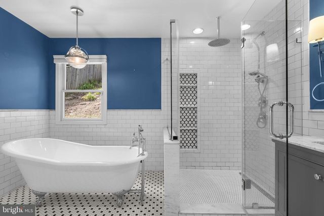 822 LOXFORD TER, Silver Spring, MD 20901