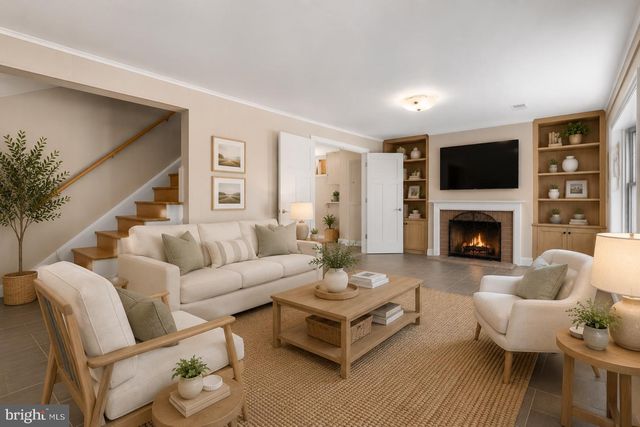 822 LOXFORD TER, Silver Spring, MD 20901