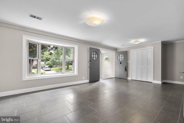 822 LOXFORD TER, Silver Spring, MD 20901
