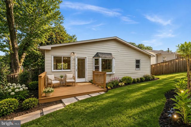 822 LOXFORD TER, Silver Spring, MD 20901