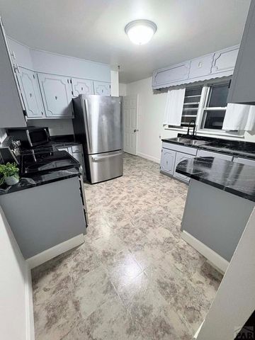 1512 Saratoga Rd, Pueblo, CO 81001