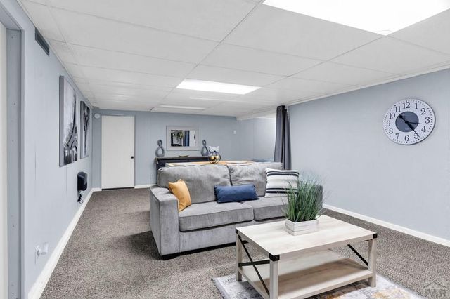 1512 Saratoga Rd, Pueblo, CO 81001