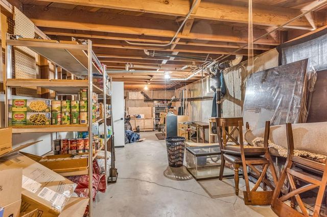 1512 Saratoga Rd, Pueblo, CO 81001