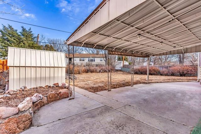 1512 Saratoga Rd, Pueblo, CO 81001