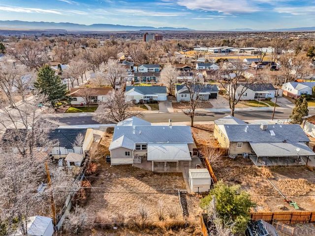 1512 Saratoga Rd, Pueblo, CO 81001