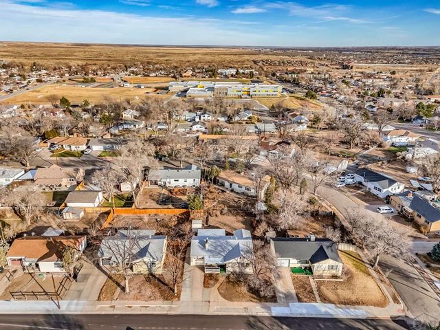 1512 Saratoga Rd, Pueblo, CO 81001