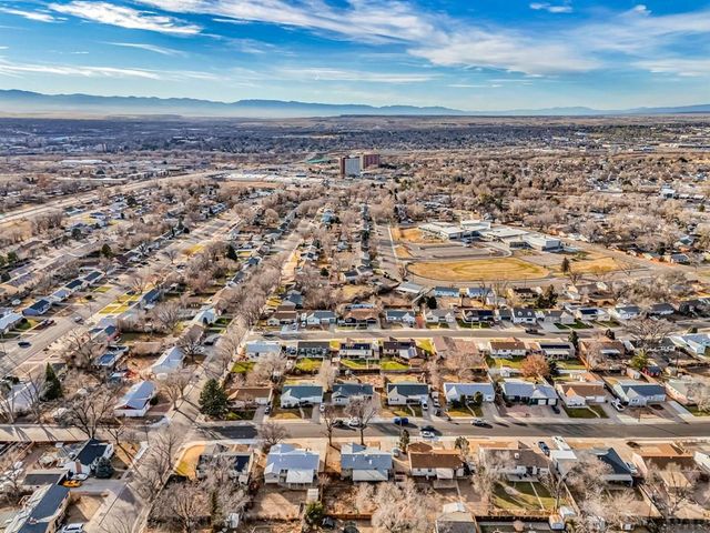 1512 Saratoga Rd, Pueblo, CO 81001