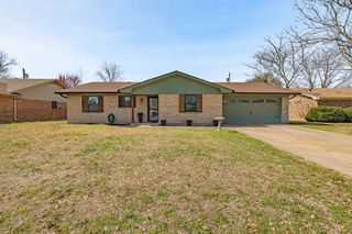1352 Inglewood Drive, Stephenville, TX 76401