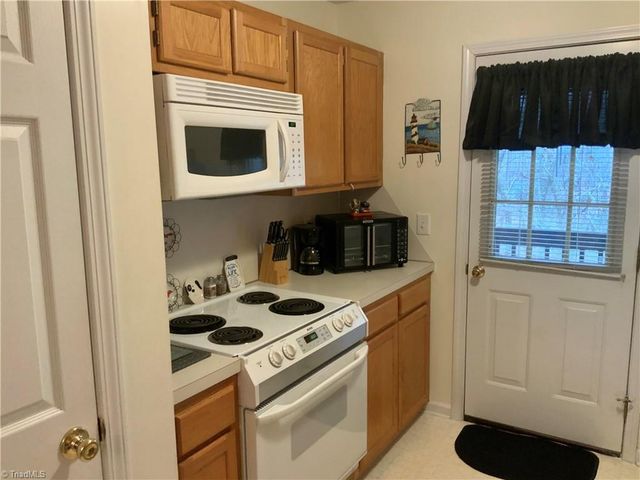 818 Westbrook Court, Archdale, NC 27263