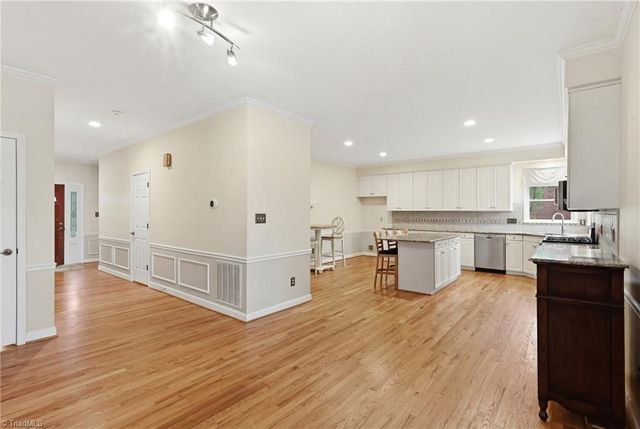 1736 Huntington Woods Court, Winston-salem, NC 27103