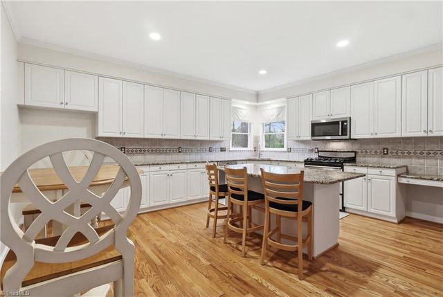 1736 Huntington Woods Court, Winston-salem, NC 27103