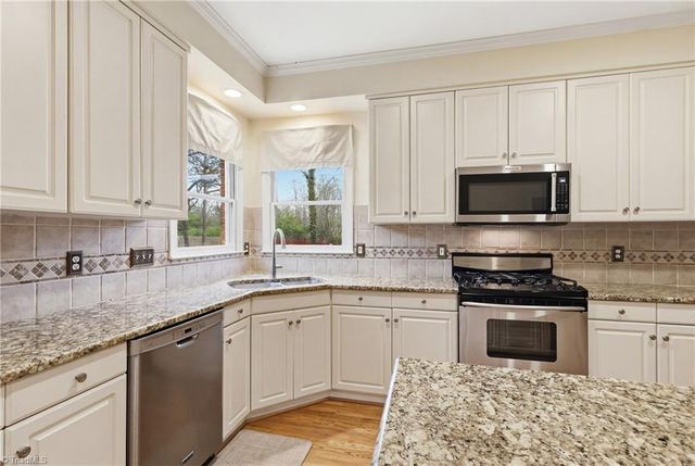 1736 Huntington Woods Court, Winston-salem, NC 27103