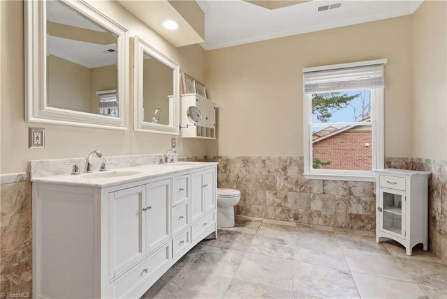 1736 Huntington Woods Court, Winston-salem, NC 27103