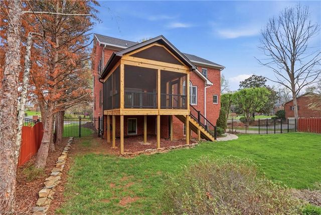 1736 Huntington Woods Court, Winston-salem, NC 27103