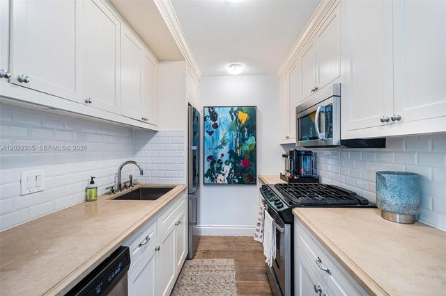 1130 Venetian Way 1E, Miami Beach, FL 33139