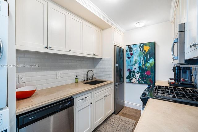 1130 Venetian Way 1E, Miami Beach, FL 33139
