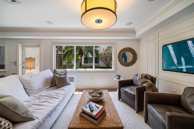 1130 Venetian Way 1E, Miami Beach, FL 33139