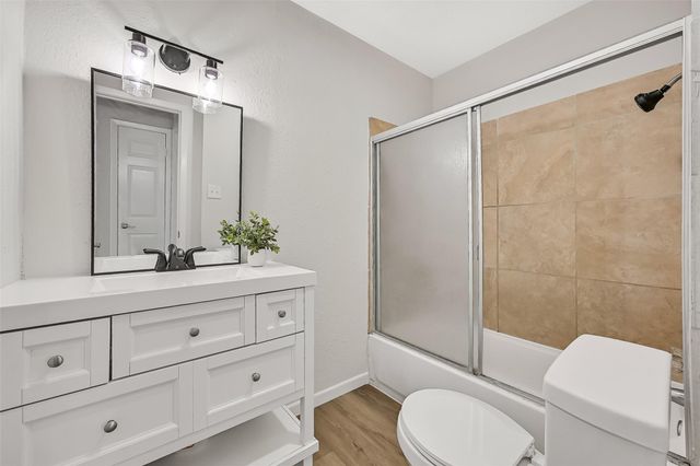 3110 8th Avenue N, Texas City, TX 77590