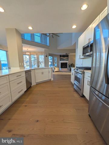 802 BROADCREEK DR, Stevensville, MD 21666