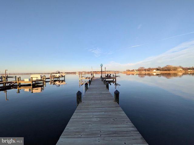 802 BROADCREEK DR, Stevensville, MD 21666