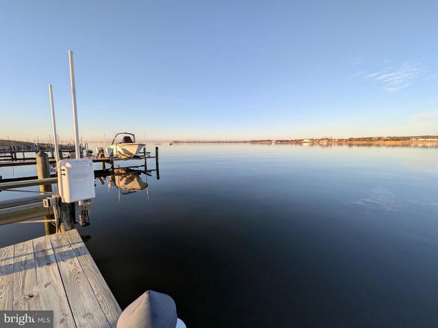 802 BROADCREEK DR, Stevensville, MD 21666