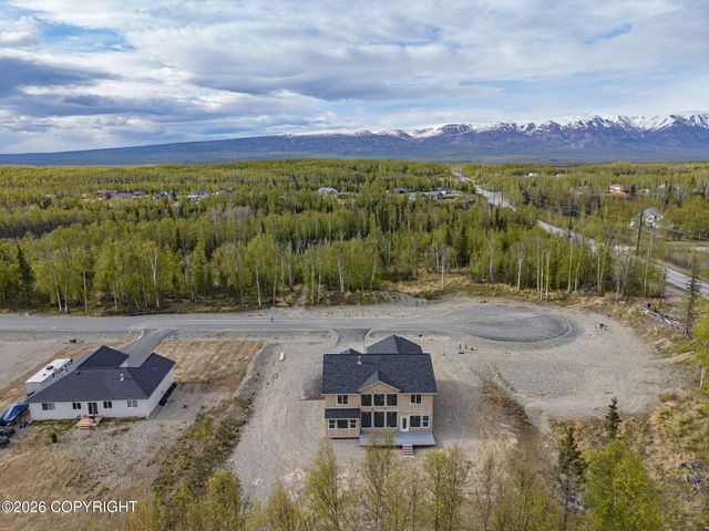2440 W Longview Circle, Wasilla, AK 99654