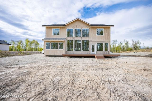2440 W Longview Circle, Wasilla, AK 99654