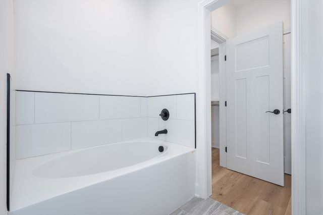 120 Nickolas Cir, Lebanon, TN 37087