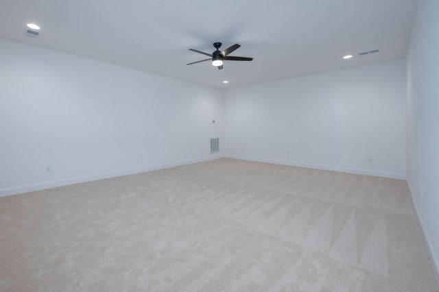 120 Nickolas Cir, Lebanon, TN 37087