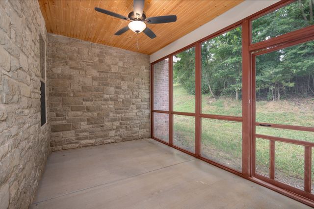 120 Nickolas Cir, Lebanon, TN 37087