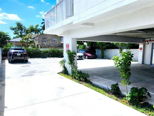 1860 NW 24th Avenue 302, Miami, FL 33125